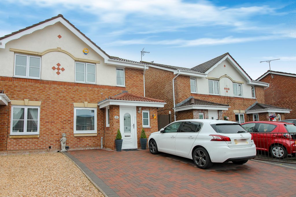 19 Auld Kirk Road, Tullibody, FK10 Halliday Homes