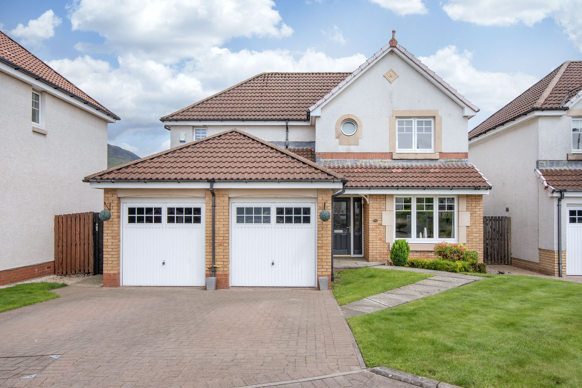 Rowan Crescent, Menstrie, FK11 Halliday Homes