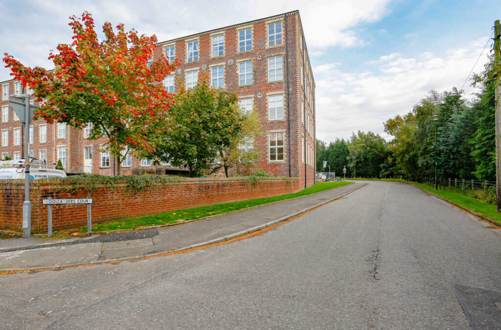Woolcarders Court, Cambusbarron, Stirling, FK7 Halliday Homes