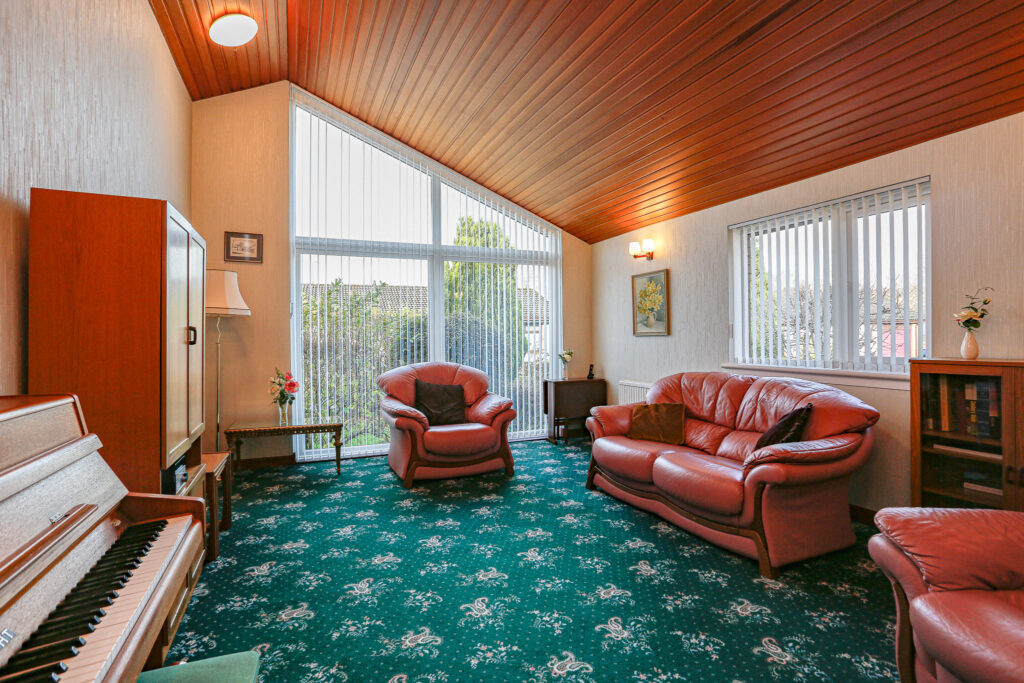 Lounge 1