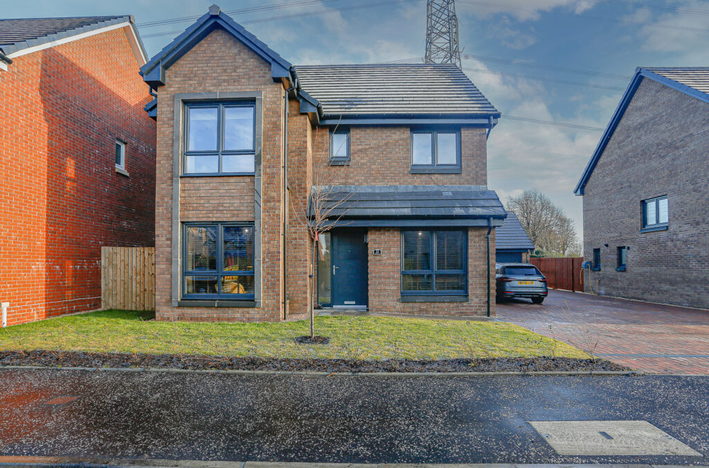 Easter Hawhill Wynd, Uddingston, G71 Halliday Homes