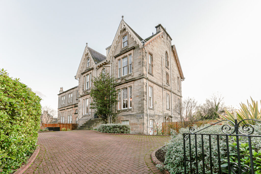 Chalton Road, Bridge of Allan, FK9 Halliday Homes