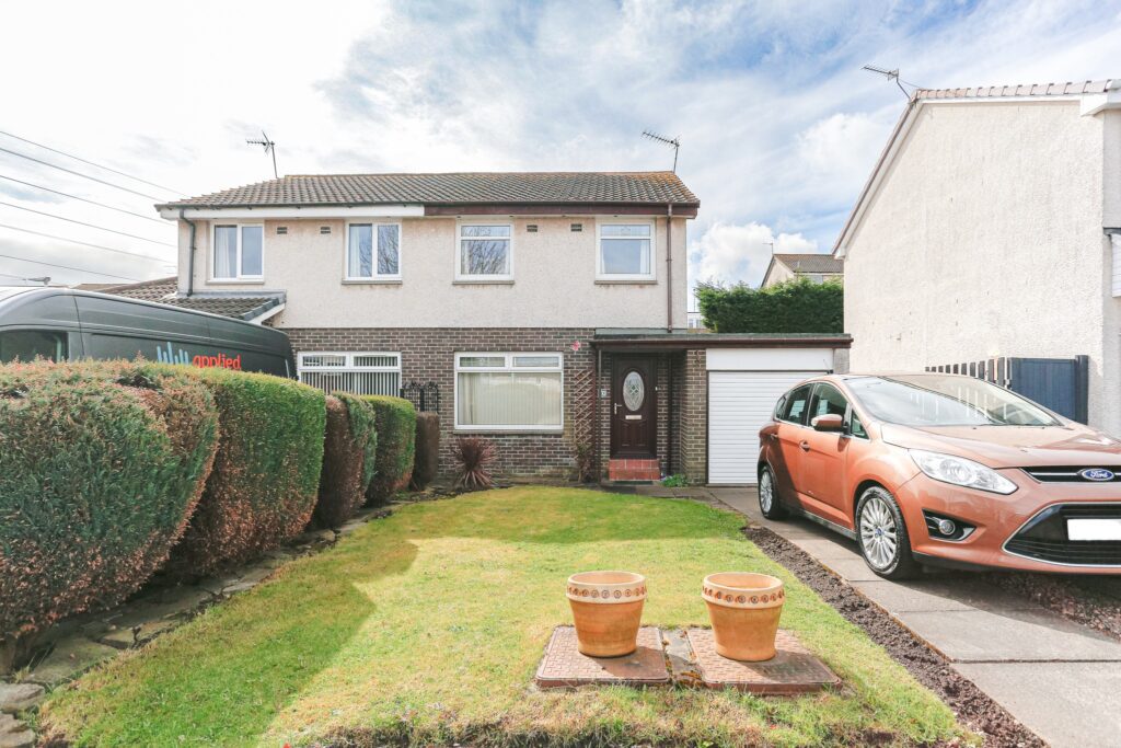 Lawers Crescent, Polmont, FK2 Halliday Homes