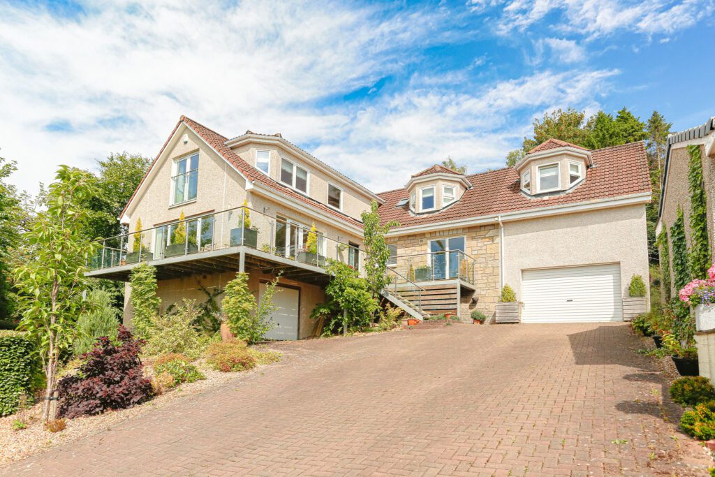 14 Glen Road