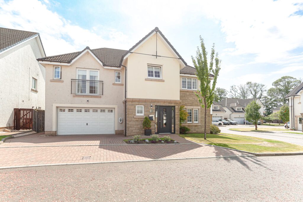 Gilmours Place, Larbert, FK5 Halliday Homes