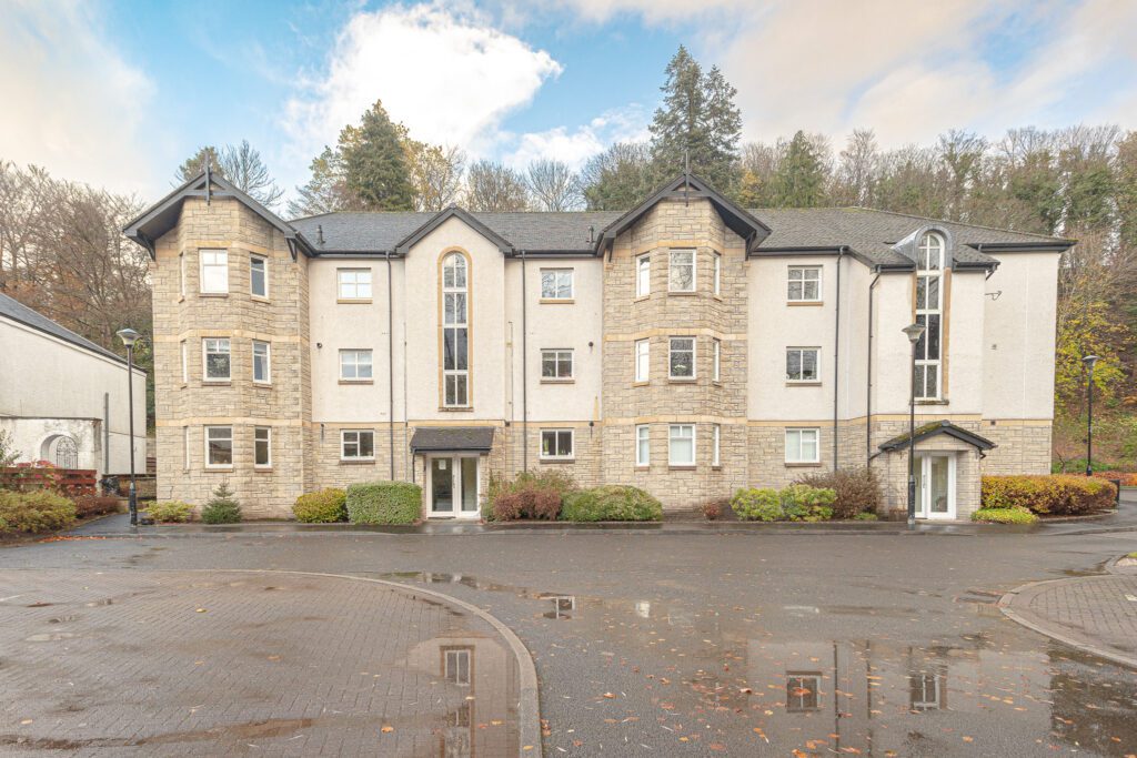 2B Grange Gardens, Bridge of Allan Halliday Homes