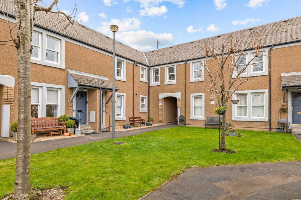 Inverallan Court, Bridge of Allan, FK9 Halliday Homes