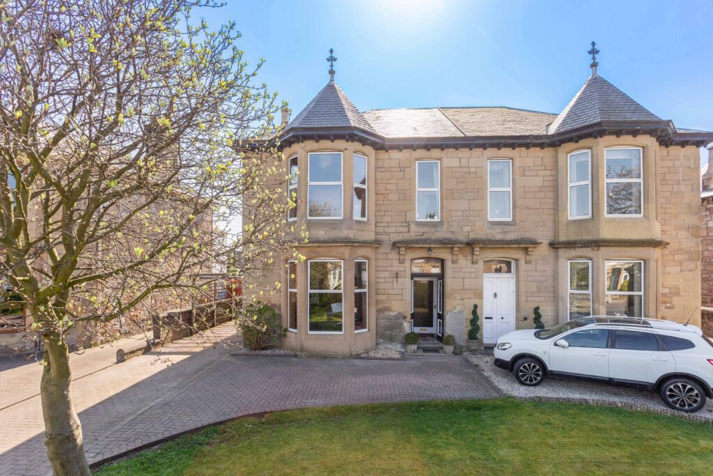 Bridgend, 116 Bo'ness Road, Grangemouth, FK3 Halliday Homes