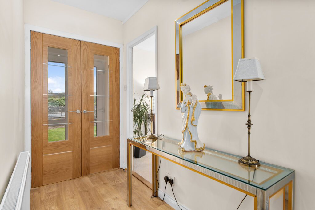 2 St Margarets Crescent 11