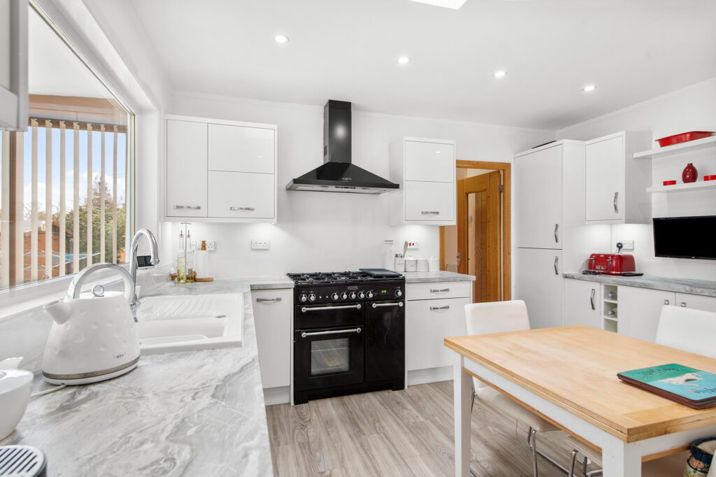 2 St Margarets Crescent 30