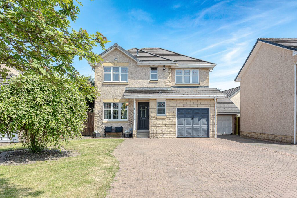 Alder Crescent, Menstrie, FK11 Halliday Homes