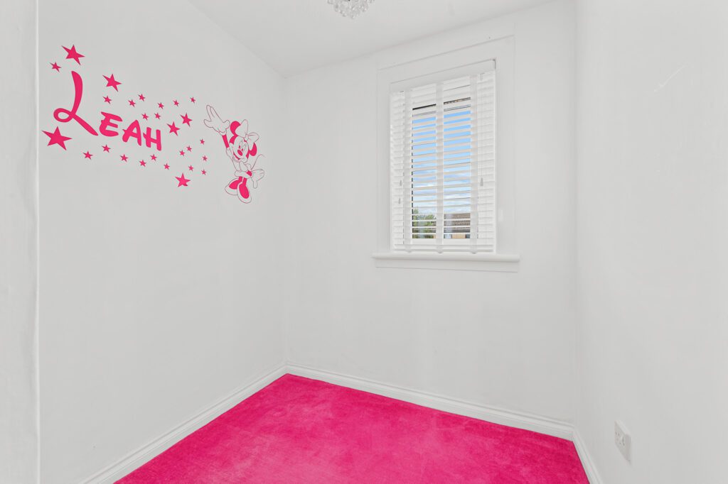 7 McVean Place 16