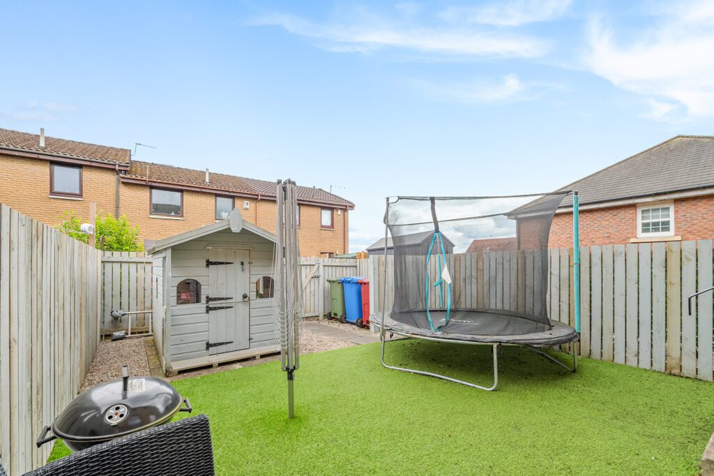 7 McVean Place 20