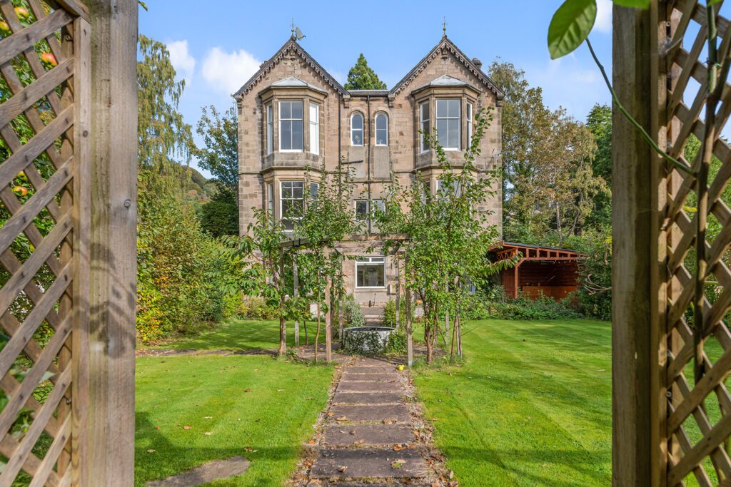 Chalton Road, Bridge of Allan, FK9 Halliday Homes