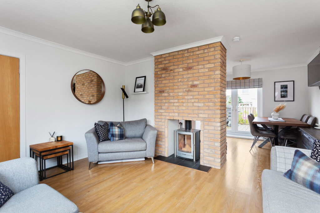 11 Highfield Avenue 06
