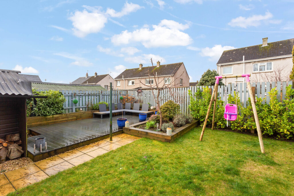 11 Highfield Avenue 32