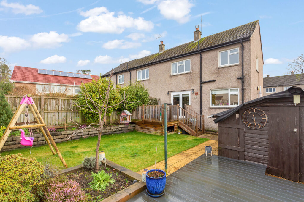 11 Highfield Avenue 35