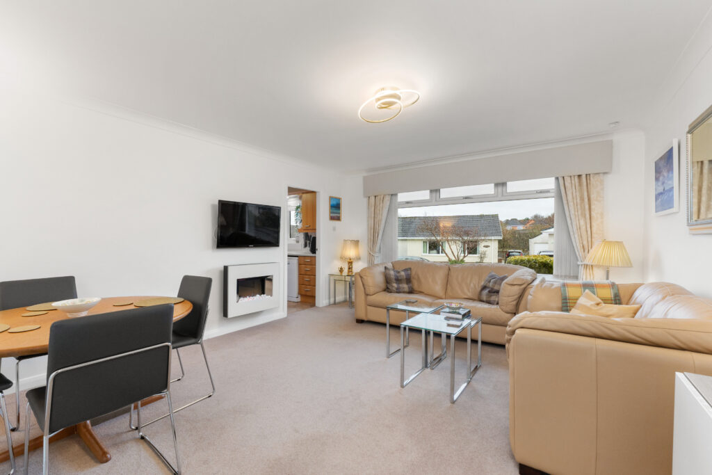 14 Nicolton Avenue 06