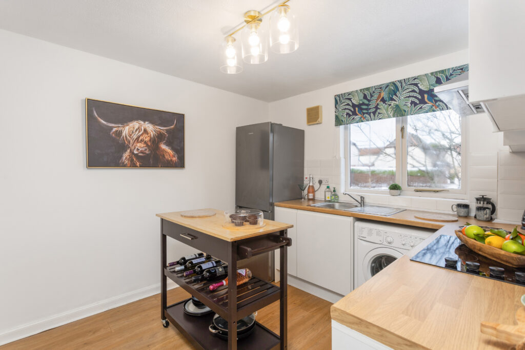 195 Waverley Crescent 10