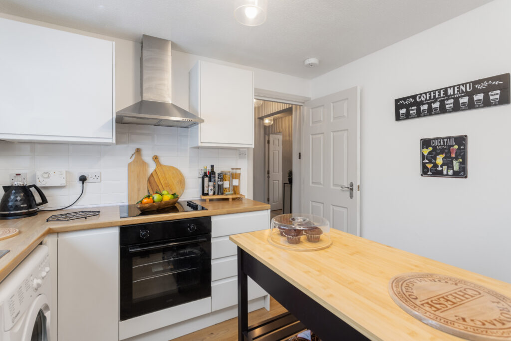 195 Waverley Crescent 12