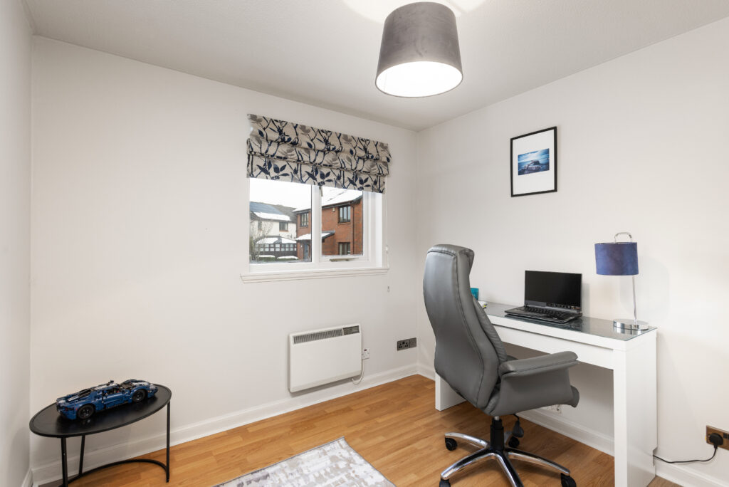195 Waverley Crescent 16