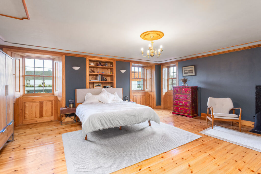 15 West Port 20