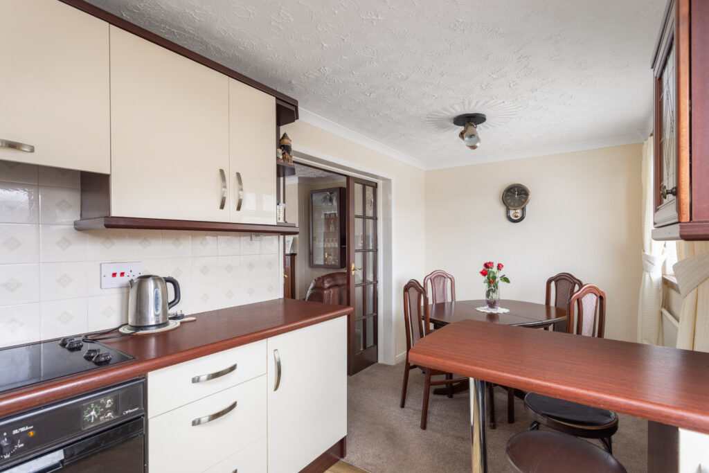 35 Woodlands Drive 09