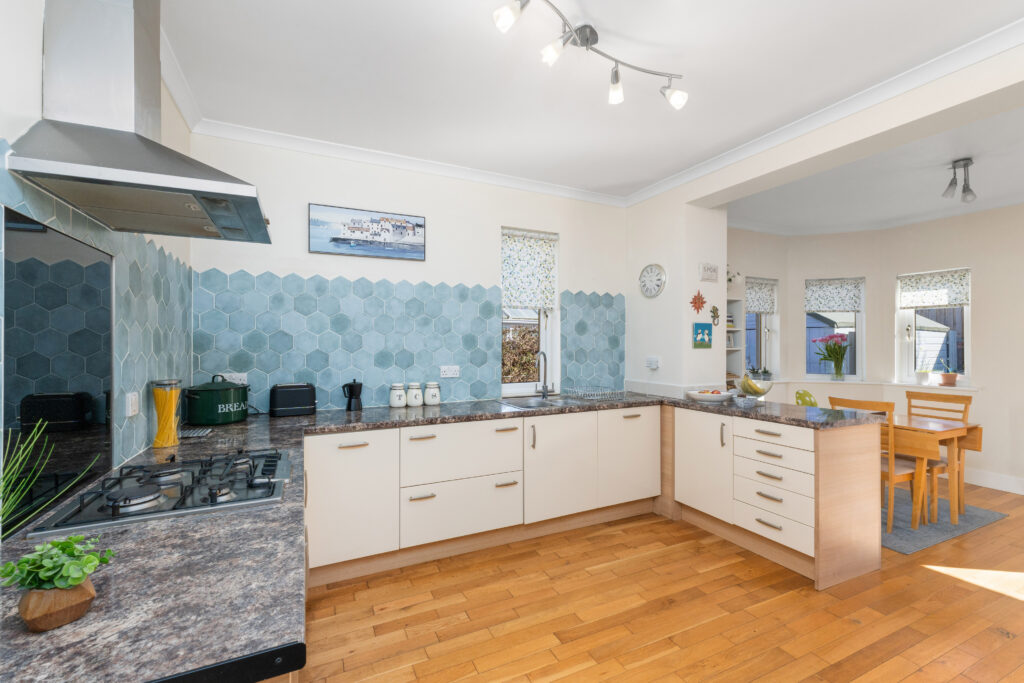 34 Grahamsdyke Road 15