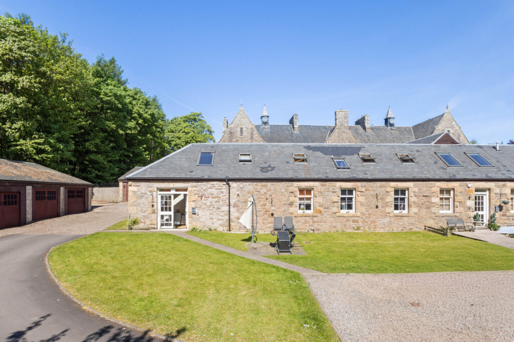 19 Strathearn House 04