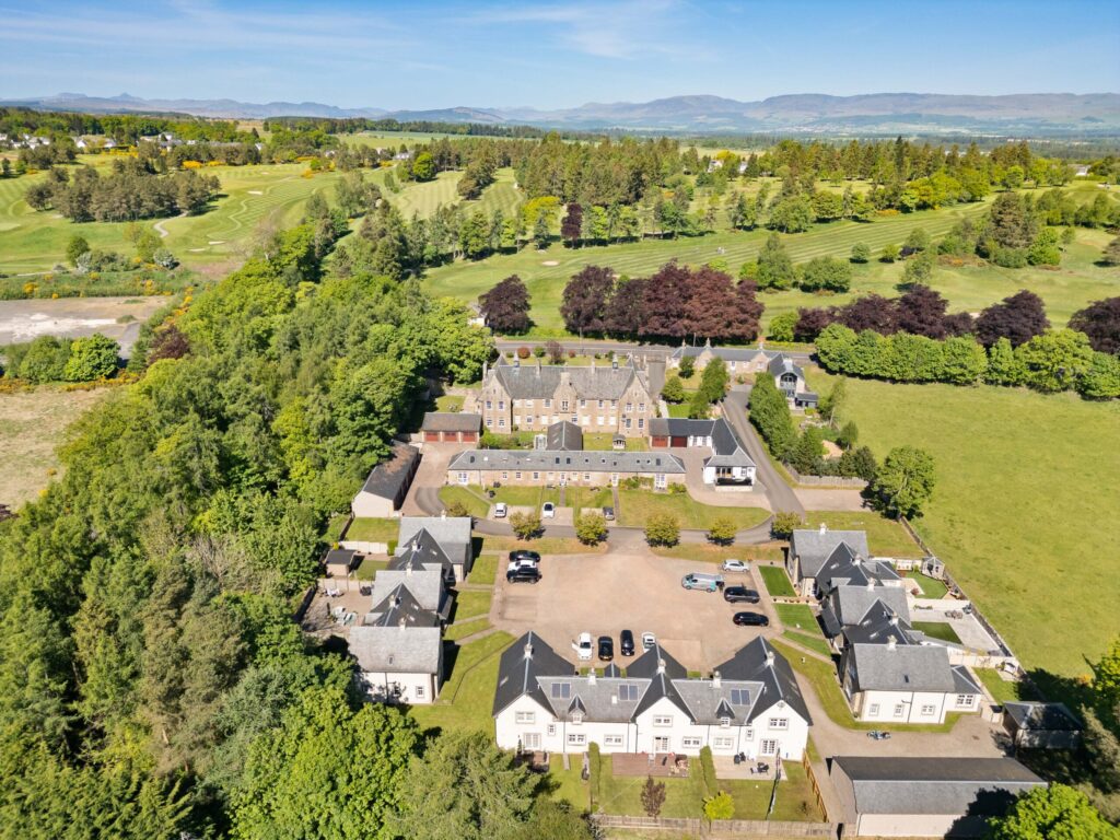 19 Strathearn House 06