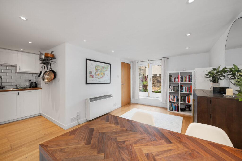 20B High Street 09