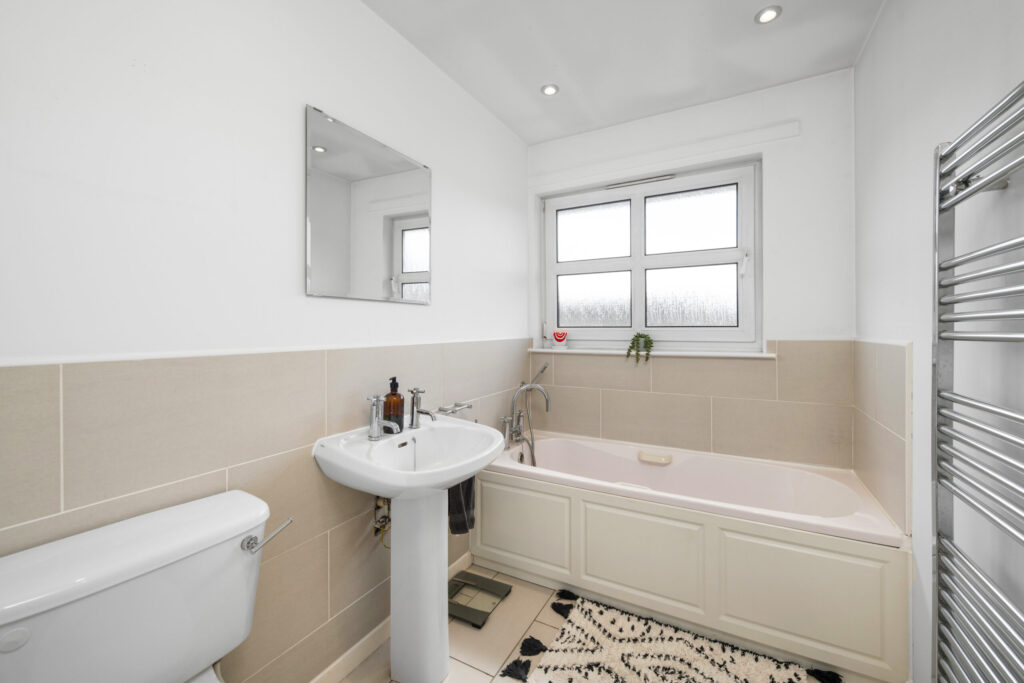 23 Ferry Court 24
