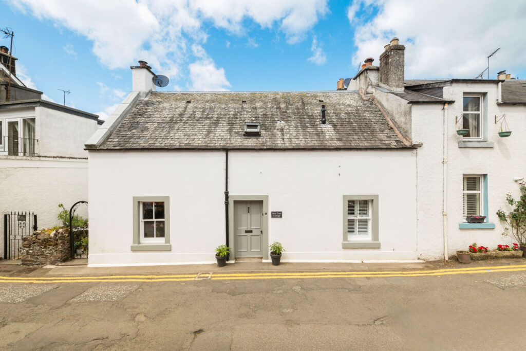 Pear Tree Cottage 02