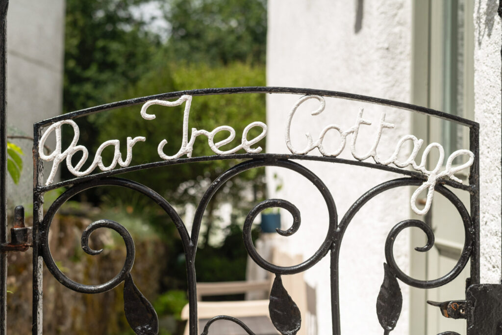 Pear Tree Cottage 04