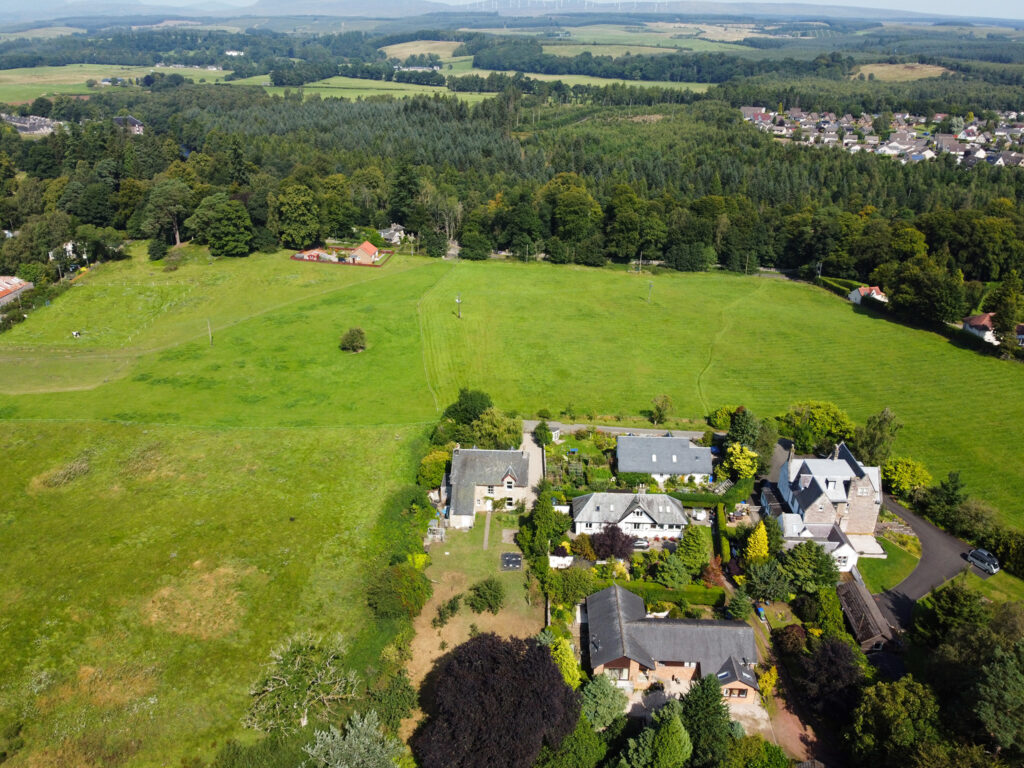 dji_fly_20250813_121708_222_1755083844665_photo_optimized