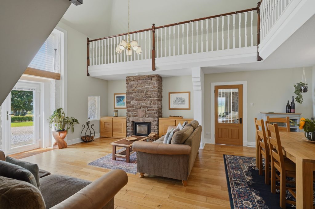 23_halliday_farm_house_022.jpg
