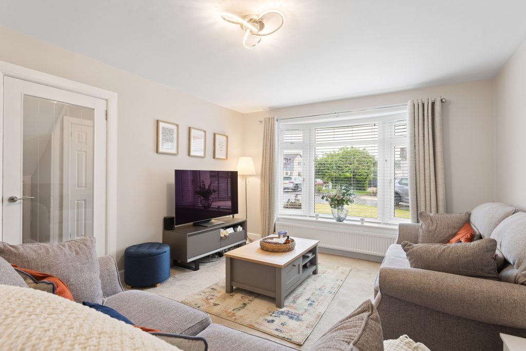 24CrosshillDrive07.jpg