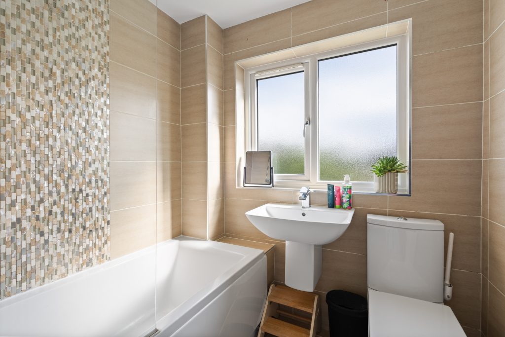106PrioryRoad25.jpg