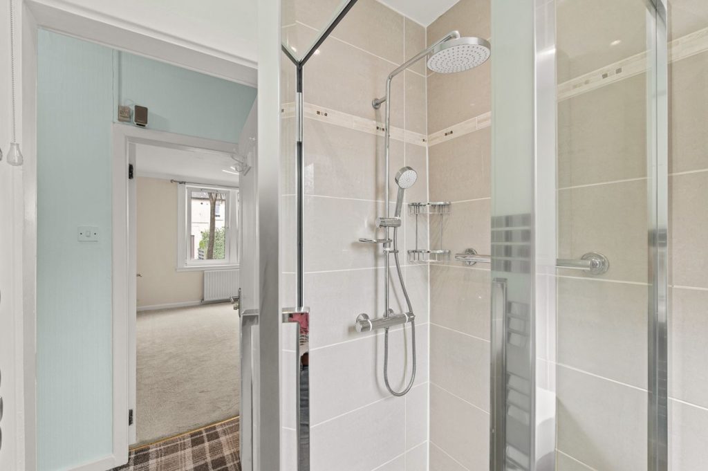 Bathroom_3_1783937817_1926.jpeg