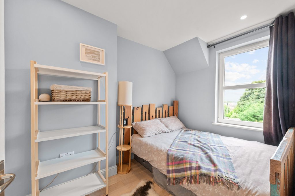Bed3.jpg