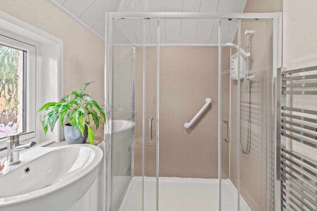 ShowerRoom.jpg