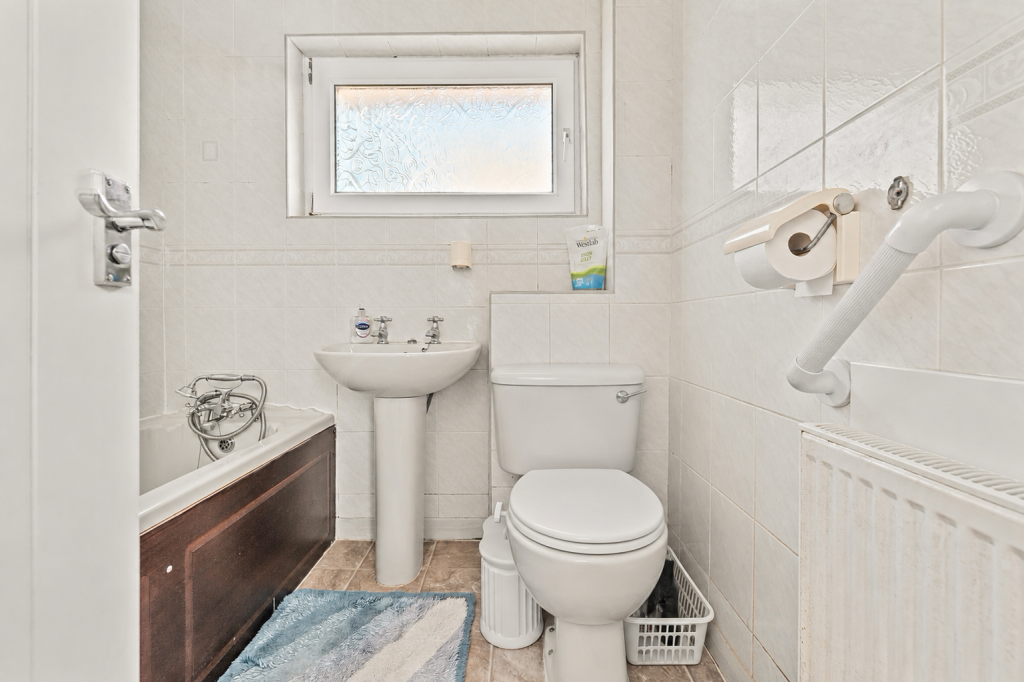 bathroomedit.png