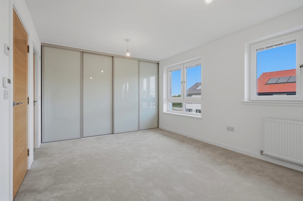 20_lochay_show_home_018.jpg