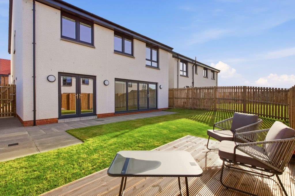 23_lochay_show_home_023.jpg